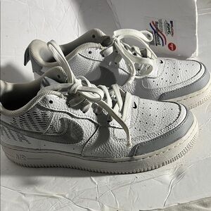 Air Force One size 7 youth good condition
